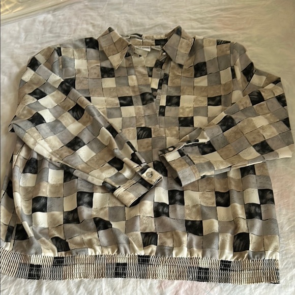 Alfred Dunner Women’s 20W black, gray, white, beige tan checkered, long sleeve - Picture 1 of 12
